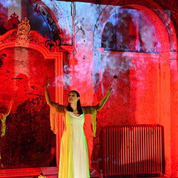 Maroussa Maravelia - Performances and live show