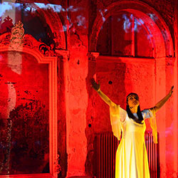 Maroussa Maravelia - Performances and live show